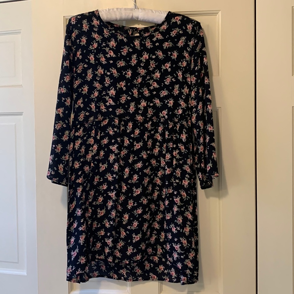 Lisakai black floral dress size small